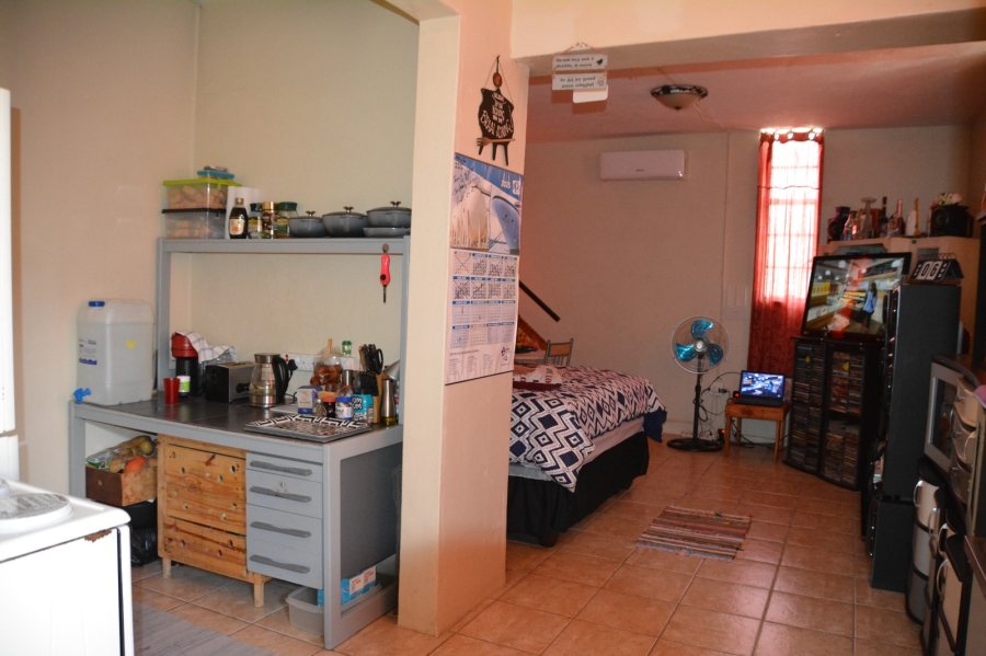 6 Bedroom Property for Sale in Klawer Western Cape
